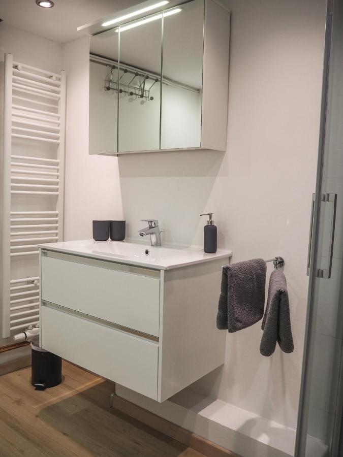 Stylische Wohnung In Ruhiger Lage, Sehr Messenah ラッツェン エクステリア 写真
